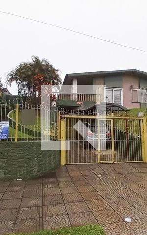 Casa à venda com 253m², 3 quartos e 1 vagaFachada
