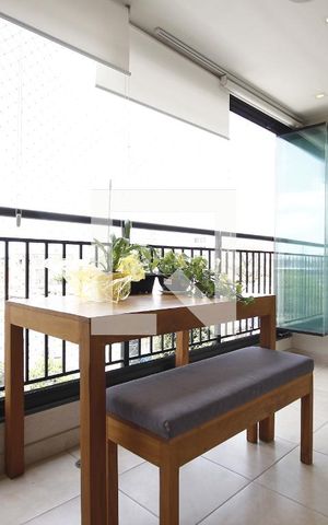 Apartamento para alugar com 59m², 2 quartos e 1 vagaVaranda