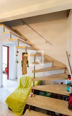 Casa à venda com 274m², 3 quartos e 2 vagas Casa à venda com 274m², 3 quartos e 2 vagasHall dos Quartos