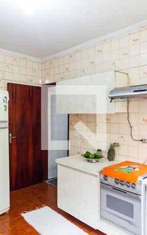 Casa à venda com 274m², 3 quartos e 2 vagas Casa à venda com 274m², 3 quartos e 2 vagasCozinha