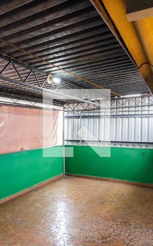 Casa à venda com 274m², 3 quartos e 2 vagas Casa à venda com 274m², 3 quartos e 2 vagasTerraço