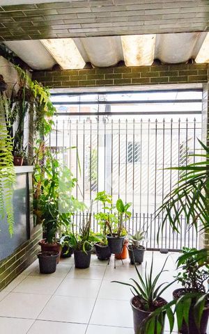 Casa à venda com 274m², 3 quartos e 2 vagas Casa à venda com 274m², 3 quartos e 2 vagasVista da Sala