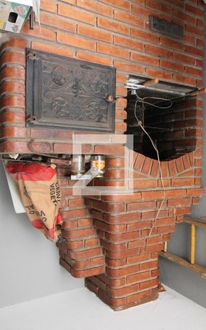 Casa à venda com 240m², 4 quartos e 3 vagasChurrasqueira