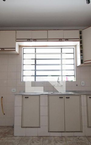 Casa à venda com 240m², 4 quartos e 3 vagasCozinha