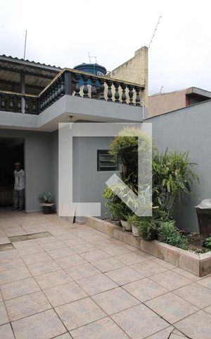 Casa à venda com 240m², 4 quartos e 3 vagasÁrea de Serviço