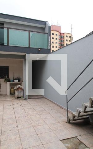 Casa à venda com 240m², 4 quartos e 3 vagasÁrea externa