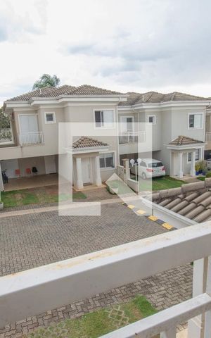 Casa de condomínio para alugar com 135m², 3 quartos e 2 vagas Casa de condomínio para alugar com 135m², 3 quartos e 2 vagasVista Sacada Suíte Master