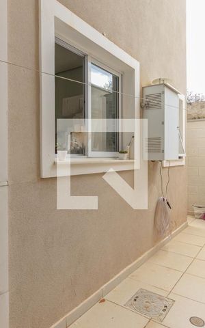Casa de condomínio para alugar com 135m², 3 quartos e 2 vagas Casa de condomínio para alugar com 135m², 3 quartos e 2 vagasCorredor/Quintal