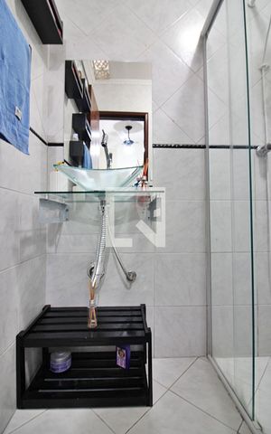 Casa à venda com 220m², 3 quartos e 3 vagasBanheiro do Quarto 2 - Suíte