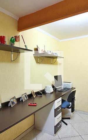 Casa à venda com 220m², 3 quartos e 3 vagasEscritório