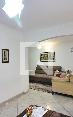 Casa à venda com 220m², 3 quartos e 3 vagasSala 2