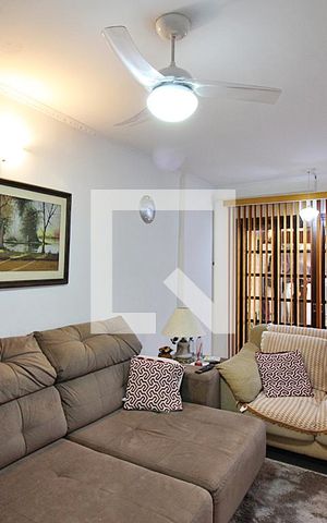 Casa à venda com 220m², 3 quartos e 3 vagasSala 2
