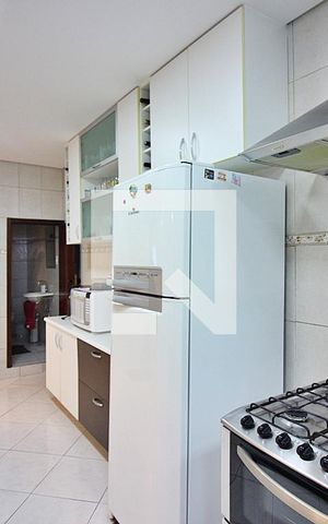 Casa à venda com 220m², 3 quartos e 3 vagasCozinha