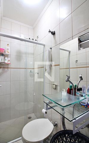 Casa à venda com 220m², 3 quartos e 3 vagasBanheiro do Quarto 1 - Suíte