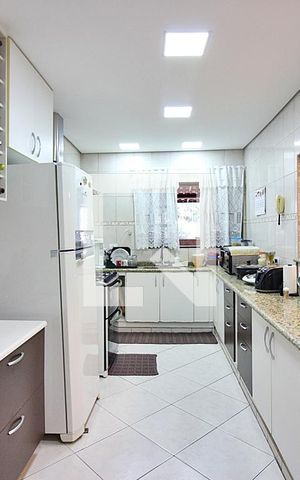 Casa à venda com 220m², 3 quartos e 3 vagasCozinha