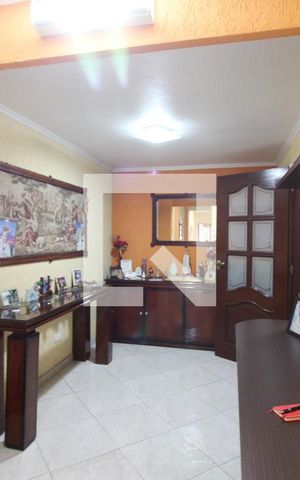 Casa à venda com 220m², 3 quartos e 3 vagasEscritório