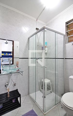 Casa à venda com 220m², 3 quartos e 3 vagasBanheiro do Quarto 2 - Suíte