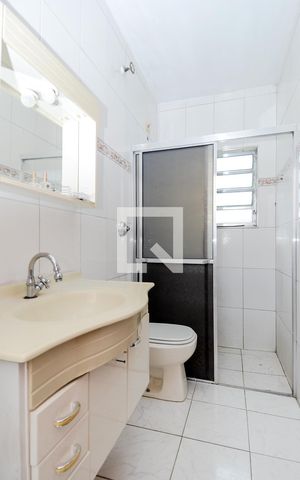 Casa à venda com 250m², 3 quartos e 2 vagasBanheiro Social
