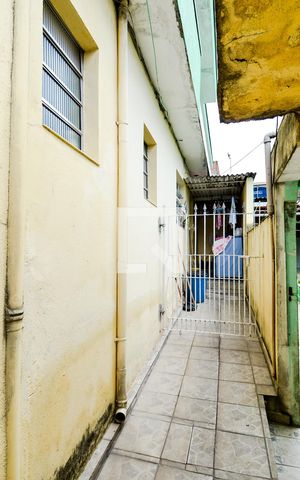 Casa à venda com 250m², 3 quartos e 2 vagasCorredor de Entrada 