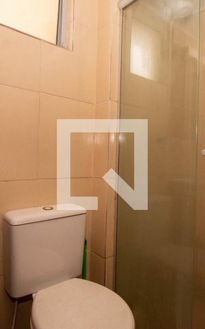 Apartamento à venda com 42m², 2 quartos e 1 vaga Apartamento à venda com 42m², 2 quartos e 1 vagaBanheiro