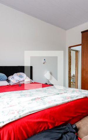 Casa à venda com 295m², 5 quartos e 2 vagas Casa à venda com 295m², 5 quartos e 2 vagasQuarto 1
