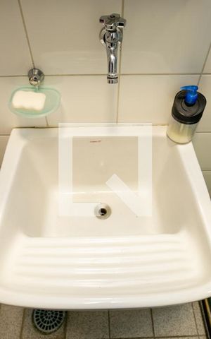 Apartamento à venda com 230m², 4 quartos e 3 vagas Apartamento à venda com 230m², 4 quartos e 3 vagasBanheiro de serviço