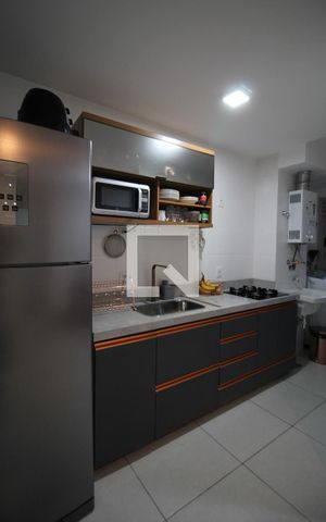 Apartamento à venda com 68m², 2 quartos e 1 vagaCozinha