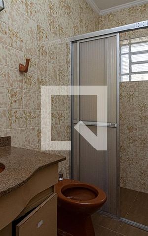 Casa à venda com 220m², 3 quartos e 2 vagas Casa à venda com 220m², 3 quartos e 2 vagasBanheiro da Suíte 1