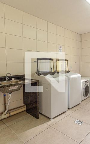 Studio à venda com 30m², 1 quarto e sem vaga Studio à venda com 30m², 1 quarto e sem vagaÁrea comum - Lavanderia