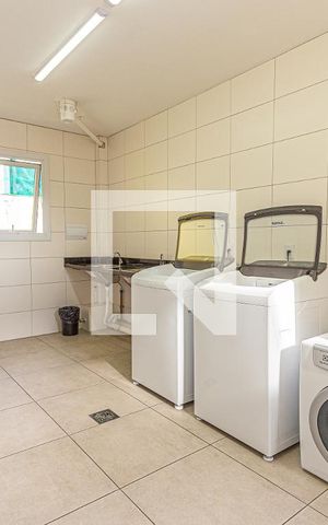 Studio à venda com 30m², 1 quarto e sem vaga Studio à venda com 30m², 1 quarto e sem vagaÁrea comum - Lavanderia