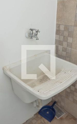 Casa à venda com 34m², 1 quarto e sem vaga Casa à venda com 34m², 1 quarto e sem vagaLavanderia
