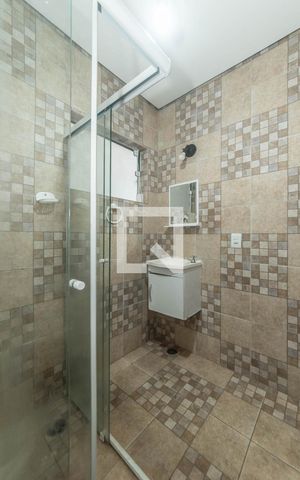 Casa à venda com 34m², 1 quarto e sem vaga Casa à venda com 34m², 1 quarto e sem vagaBanheiro