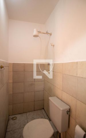Casa à venda com 20m², 1 quarto e sem vaga Casa à venda com 20m², 1 quarto e sem vagaBanheiro