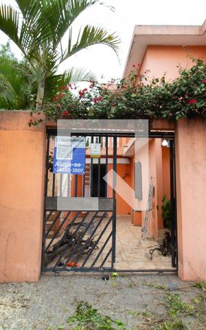 Casa à venda com 20m², 1 quarto e sem vaga Casa à venda com 20m², 1 quarto e sem vagaFachada