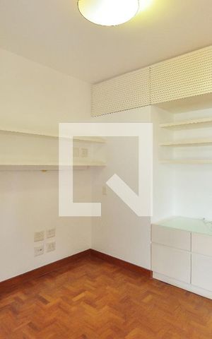 Apartamento para alugar com 135m², 2 quartos e 1 vaga Apartamento para alugar com 135m², 2 quartos e 1 vagaEscritório
