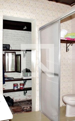 Casa para alugar com 385m², 4 quartos e 3 vagasBanheiro do Quarto 4