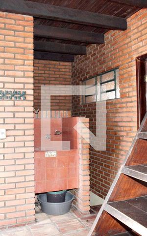 Casa para alugar com 385m², 4 quartos e 3 vagasÁrea de Serviço