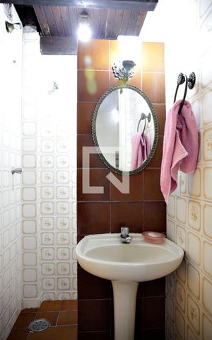 Casa para alugar com 385m², 4 quartos e 3 vagasBanheiro 2