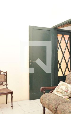 Casa para alugar com 385m², 4 quartos e 3 vagasSala de TV