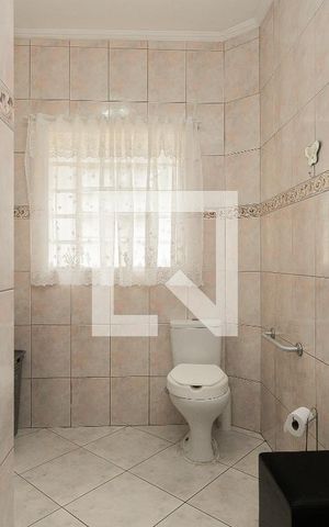 Casa à venda com 200m², 2 quartos e 3 vagasBanheiro
