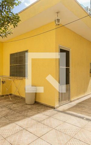Casa à venda com 200m², 2 quartos e 3 vagasQuintal