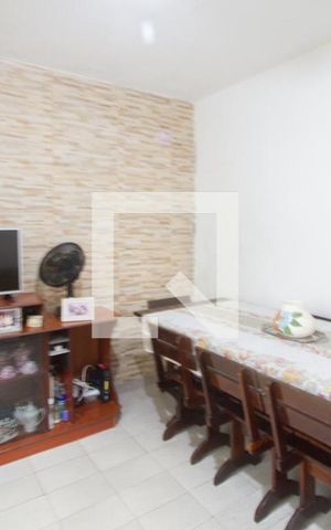 Apartamento à venda com 74m², 2 quartos e sem vagaSala