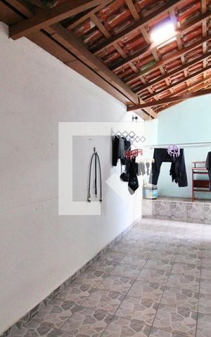 Casa à venda com 300m², 4 quartos e 2 vagasÁrea de Serviço 2