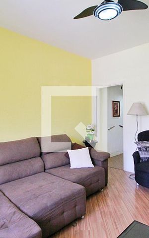 Casa à venda com 300m², 4 quartos e 2 vagasSala casa 1