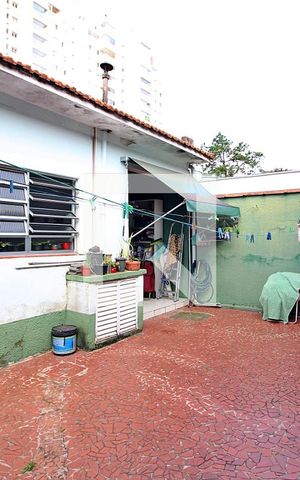 Casa à venda com 300m², 4 quartos e 2 vagasÁrea de Serviço - 1