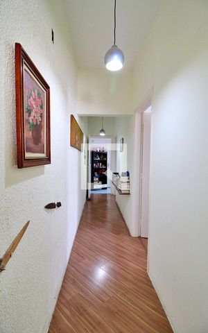 Casa à venda com 300m², 4 quartos e 2 vagasCorredor - casa 1
