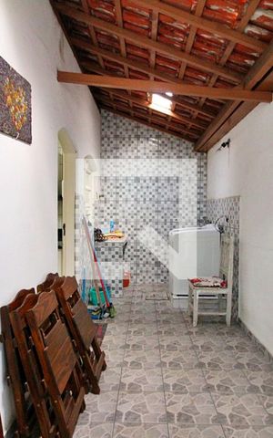 Casa à venda com 300m², 4 quartos e 2 vagasÁrea de Serviço 2