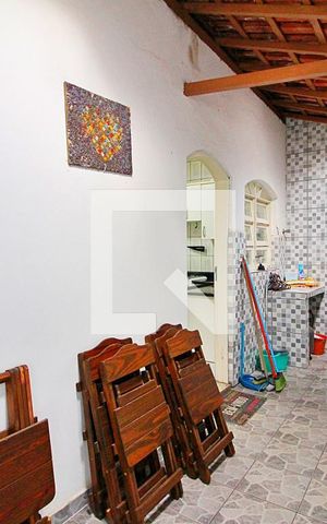 Casa à venda com 300m², 4 quartos e 2 vagasÁrea de Serviço 2