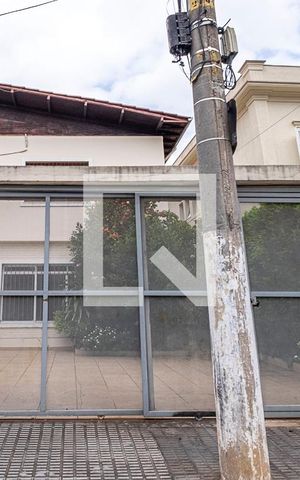 Casa para alugar com 170m², 3 quartos e 2 vagas Casa para alugar com 170m², 3 quartos e 2 vagasFachada