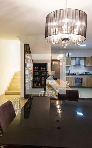 Casa para alugar com 200m², 4 quartos e 3 vagas Casa para alugar com 200m², 4 quartos e 3 vagasSala 1